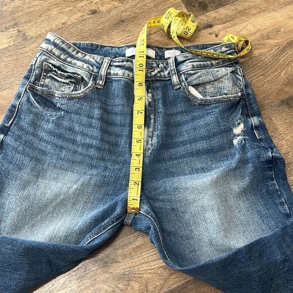 Kancan high rise relaxed fit distressed jeans. Size 27. - Picture 3 of 7